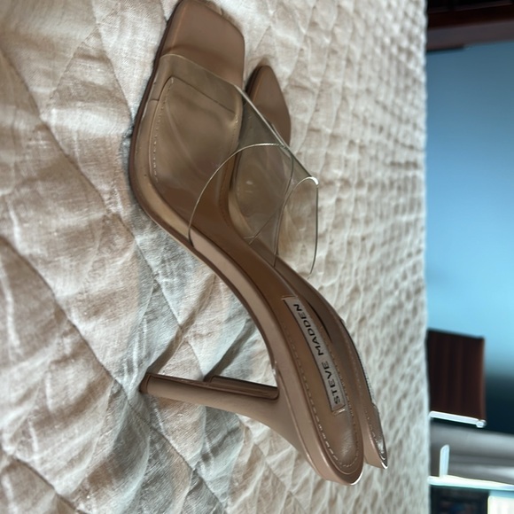 Steve Madden “Signal” Women's Tan/Clear Slide Heel Sandals size 8. - Picture 2 of 4